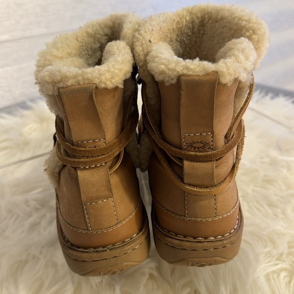 UGGs LaJolla Cork Size 7 - Picture 3 of 5